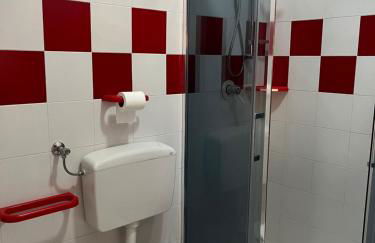 Villetta MP casa sviluppata su due piani con doppia veranda e parcheggio privato - Foto 11