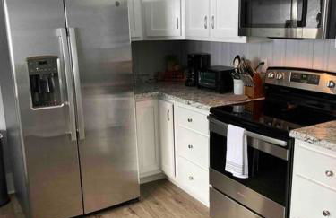 Farmhouse with game room, fire pit and creek - Foto 32