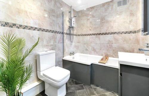 Cozy 2 Bedroom Chorlton House With Parking - Foto 24