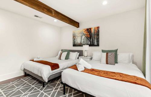 Manchaca 4 bedroom sleeps 10 Pool and Hot tub - Photo 33