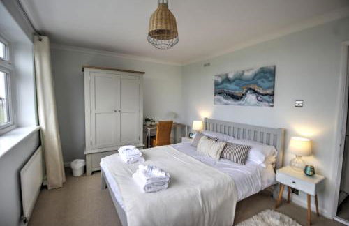 Amazing sea views and hot tub - Photo 21