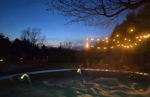 Pool Arcade Mtn Views Lake George Home Retreat WFH - Foto 40