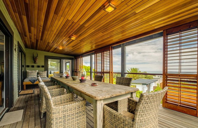 Spacious Apartment With Pool in Camps Bay - Photo 24