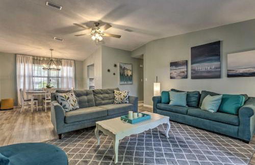 Stellar Fort Walton Retreat about 2 Mi to Beach! - Foto 2