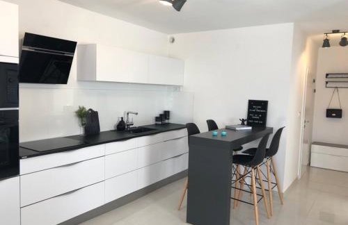 EllaVis Apartments - Photo 6