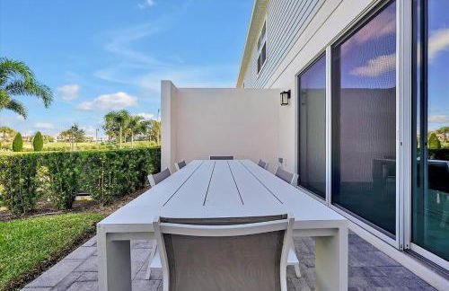 Cozy 3 Bedroom Townhouse Near Disney w/ Patio - Foto 19