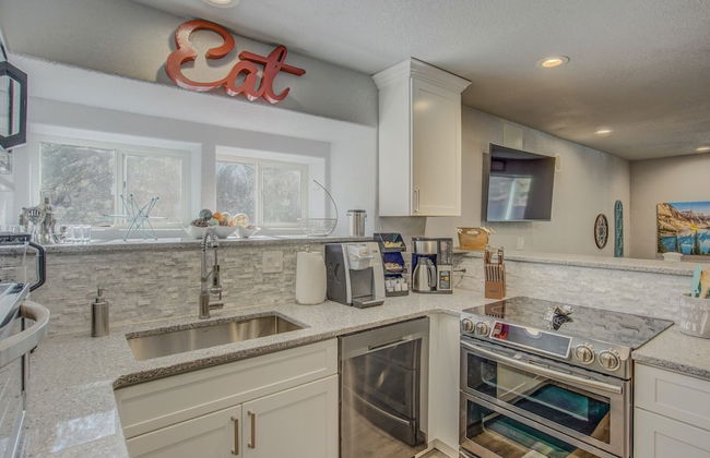 Verdant Oasisluxury, Traveler's Home W/hottub! - Foto 20