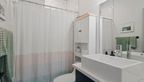 The Rooftop - Columbia City Retreat - Free Parking & EV Point - Foto 5