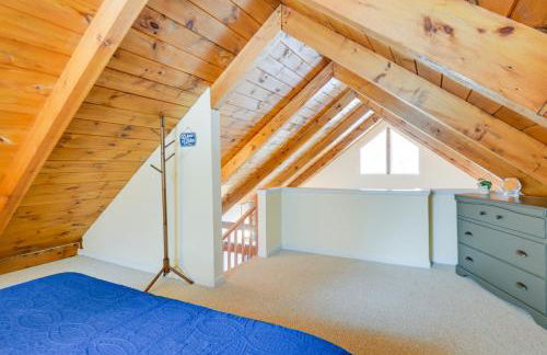 Cozy Tuftonboro Home with Deck - Walk to Beaches! - Foto 16