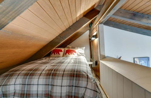 Chic Greek Peak Ski Resort Townhome with Balconies! - Foto 16