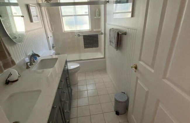 Waterfront Paradise on half an acre - Foto 21