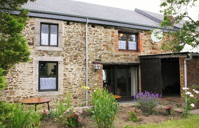 Winenne Home With Hot Tub - Photo 1