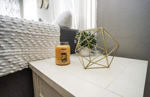 Viva Vegas Cozy 3BR Home Minutes from the Strip - Photo 42