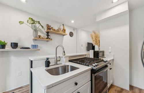 Entire rowhouse in Capitol Hill with free parking - Foto 8