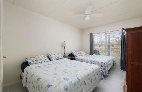 Lovely 2 Bed 2 Bath 2nd Floor Condo By Beach - Foto 9