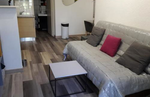 Leucate,cadre arboré,ombragé,sous les cyprès - Foto 11