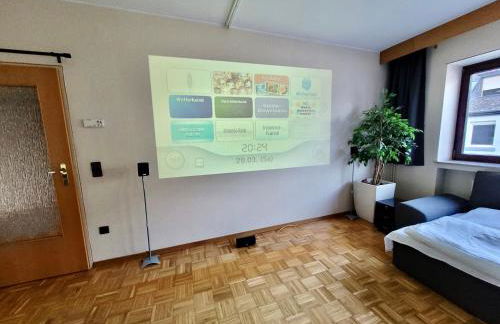 BAT Home Solutions Trier-Euren - alles was ein Hotel nicht bietet - 10 Min zur Altstadt - 98 qm Scheune für 9 Personen mit Sternenhimmel, Wintergarten, Grill und Kino - barrierefrei dank Lift & Auffahrt - Foto 29