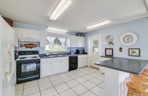 Water Access and Beach Area Crooked Lake Escape - Foto 11