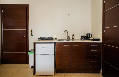 Vivian Hotel - Photo 9