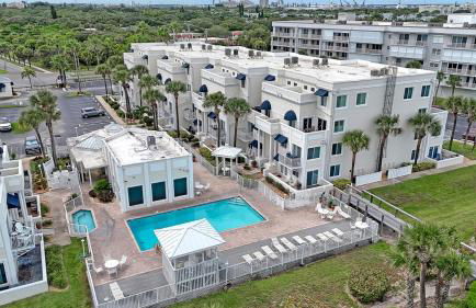 Comfort by the Beach - Heated Pool & Private Beach - Foto 43