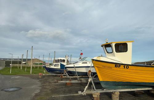 Modern Coastal Retreat, 5-Bedroom, 4-Bathroom Home, with Parking in Portsoy - Foto 70