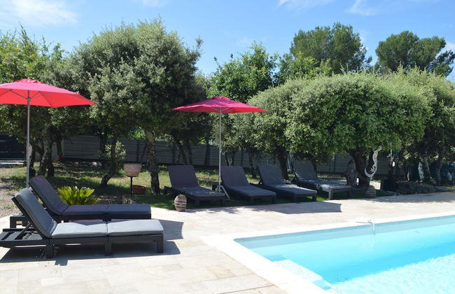 Modern Holiday Home With Private Pool and Garden - Foto 20