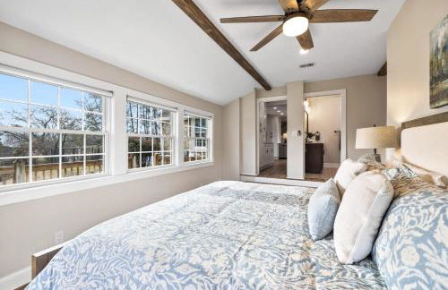 Tranquil Mountain Escape Luxurious 5-Bedroom Farmhouse with Pool - Foto 14