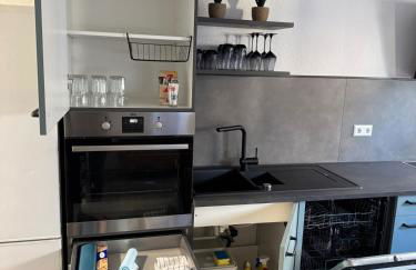 Luxus-Apartment im Herzen von Ludwigsburg - - WLAN - Klima - 24h Check-In - Waschmaschine - Terrasse - 200m vom Schloss und vom Ludwigsburger Marktplatz - - - Foto 12