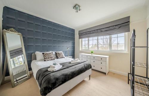 Surrey's Charming Modern Maisonette with Parking - Pass the Keys - Foto 18