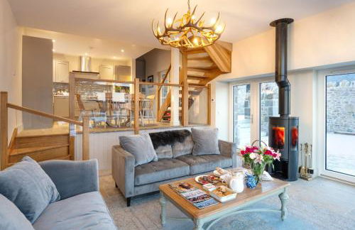 Falcon Steading - Photo 5