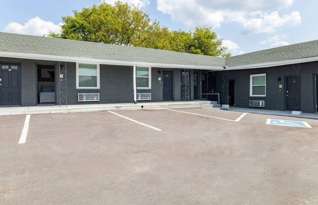 Cute & Friendly 1-BR 10 Mins From Nash - Foto 16