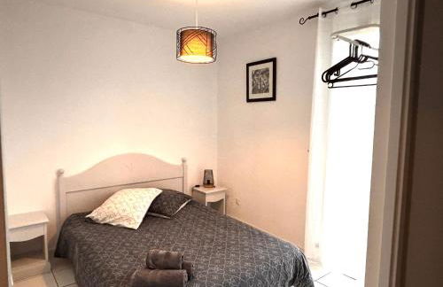 Villa Tia - Maisonnette - 2 chb - 2 sdb - piscines - bord de lac - Foto 9