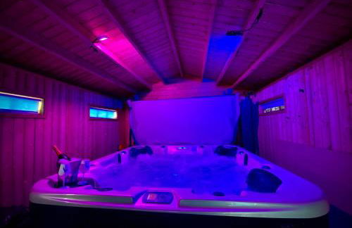 Beautiful Hot tub Suite in St Annes - Photo 47