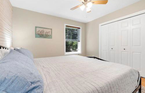 Waterfront Access with Kayaks Private Deck and a Firepit - Photo 39