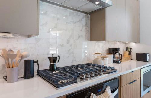 Luxury Getaway Near AT&T Stadium - 4BR Entire House-Hot Tub & Arcade - Foto 48