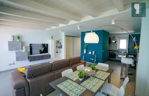 "I MORI LUXORY APARTMENTS" - Attico mansardato con incantevole vista mare - Foto 14