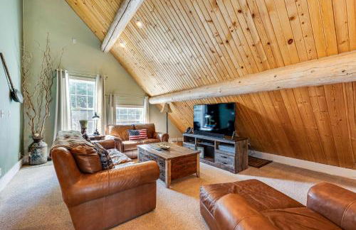 Secluded Log Cabin with Game Room and Forest Views - Foto 18