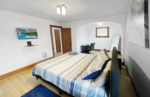 Lux 3BR, Steps from Airport, U of R & Grocery Stores - Foto 6