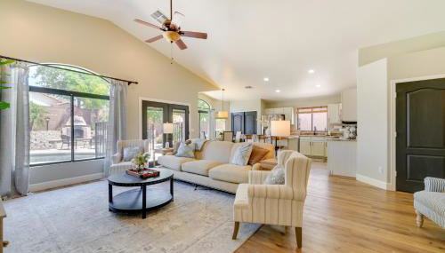 Near Golf and Hikes! Poolside Retreat in Phoenix - Foto 3