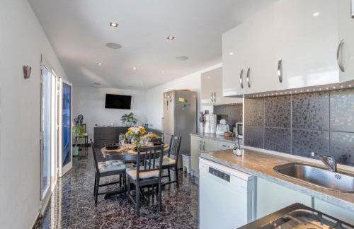 Welcome To The Relax Zone - Photo 7