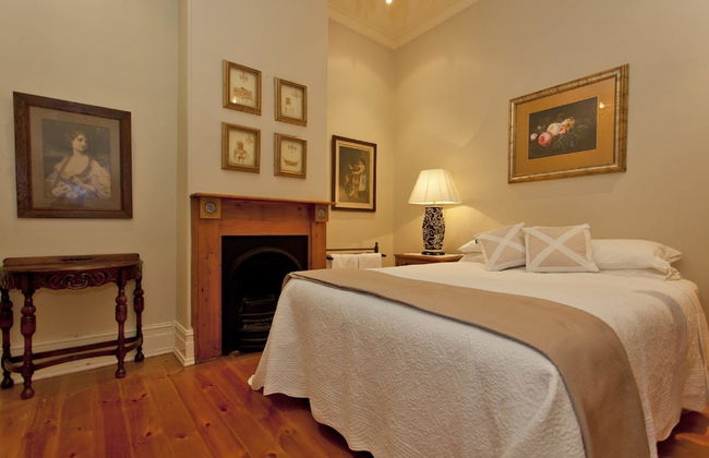 Rose Cottage - Historic Luxury - Photo 2