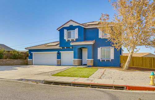 Pool Table and Charcoal Grill Home in Victorville! - Foto 28