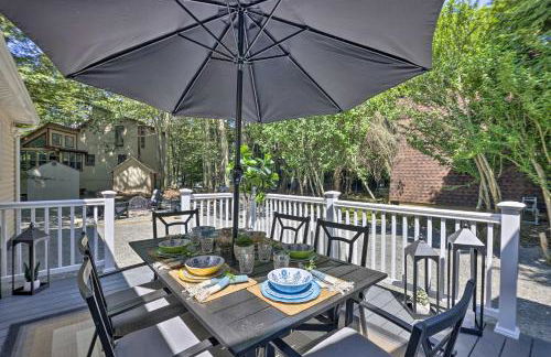 Fire Pit and Furnished Deck Serene Tobyhanna Escape - Foto 3