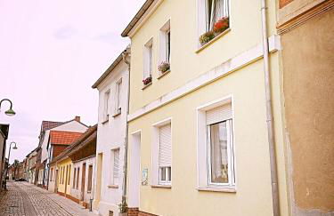 Turmblick Gästequartier Coswig: Hier erwartet Sie individueller Service im Herzen der Altstadt. - Foto 2