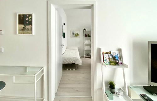 modernes Apartment, Terrasse und Garten am Lilienthalpark im Südwesten Berlins - Foto 20