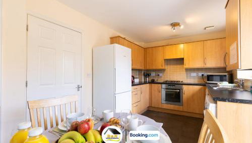 3 Bedroom House By B and R Serviced Accommodation Amesbury With Wifi & Free Parking - Foto 3