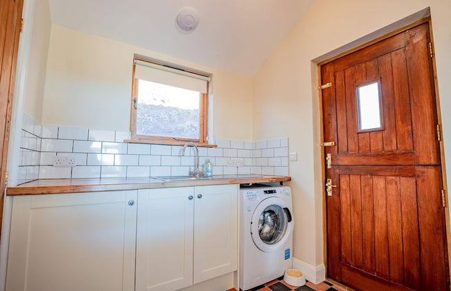 Host Stay Upperley Barn - Photo 26