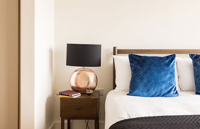 London Greenford by Charles Hope - Foto 13