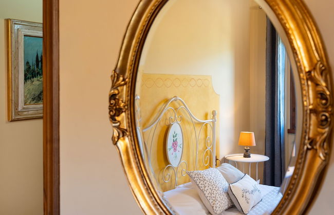 Renovated Farmhouse Near Florence - Photo 6