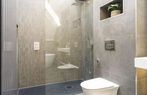 Arran Shores Luxury Shorefront Penthouse Suite 12 - Photo 10